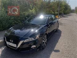 نيسان ألتيما